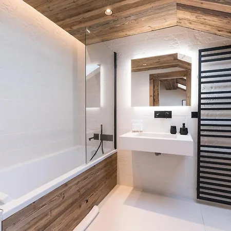 Avec Hammam Et Parking A Meribel - Fr-1-565-104 * Les Allues